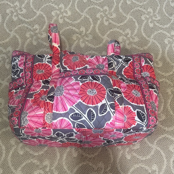 Vera Bradley large overnight travel bag 20x17x8 - Picture 6 of 11